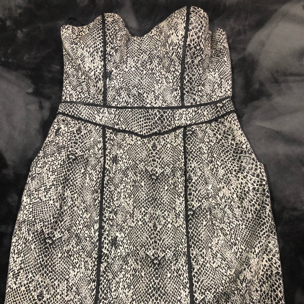 Gorgeous Authentic Guess Dress